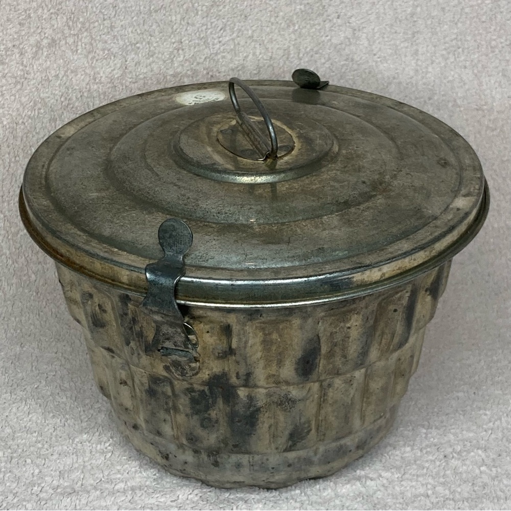 Antique 1920s Steamed Pudding Pudding/Cake Mold Lid Vintage VTG Retro Primitive